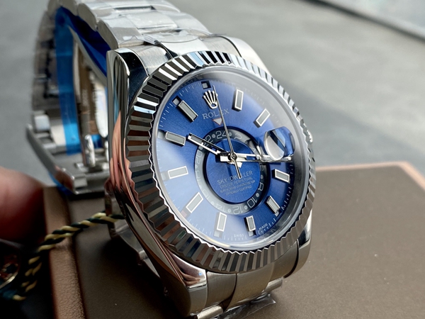 激安ロレックス背面デザイン